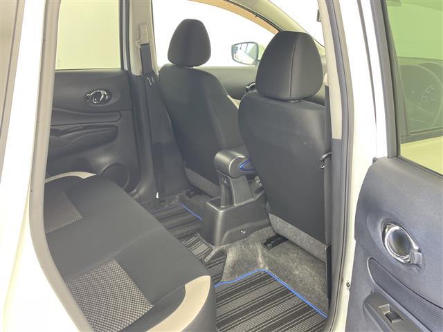 ノート 　純正ＳＤナビ　テレビキャンセラー　デジタルインナーミラー　前後ドライブレコーダー　アラウンドビューモニター　コーナーセンサー　ビルドインＥＴＣ　純正アルミホイール　ＬＥＤヘッドライト　ドアバイザー（26枚目）