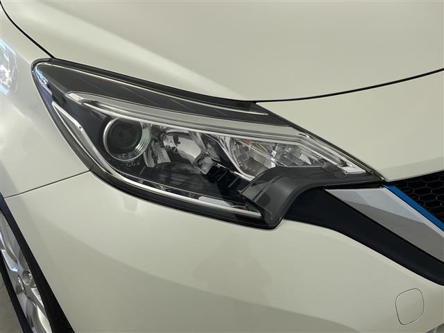 ノート 　純正ＳＤナビ　テレビキャンセラー　デジタルインナーミラー　前後ドライブレコーダー　アラウンドビューモニター　コーナーセンサー　ビルドインＥＴＣ　純正アルミホイール　ＬＥＤヘッドライト　ドアバイザー（34枚目）