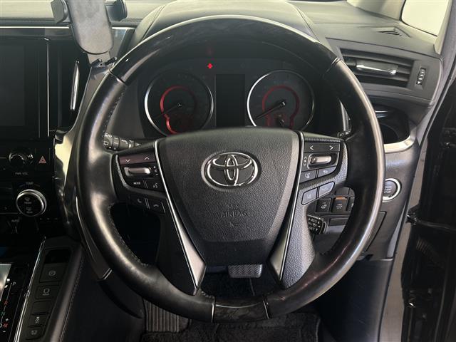 アルファード ２．５Ｓ　Ｃパッケージ　純正ナビ機能付きディスプレイオーディオ　サンルーフ　純正１２．１型フリップダウンモニター　前後ドライブレコーダー　ビルドインＥＴＣ　オートホールド　両側パワースライドドア　ＬＥＤヘッドライト　クルコン（7枚目）