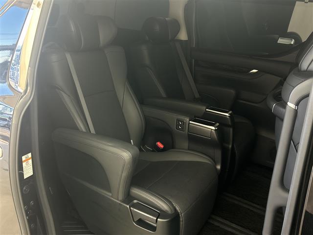 アルファード ２．５Ｓ　Ｃパッケージ　純正ナビ機能付きディスプレイオーディオ　サンルーフ　純正１２．１型フリップダウンモニター　前後ドライブレコーダー　ビルドインＥＴＣ　オートホールド　両側パワースライドドア　ＬＥＤヘッドライト　クルコン（29枚目）