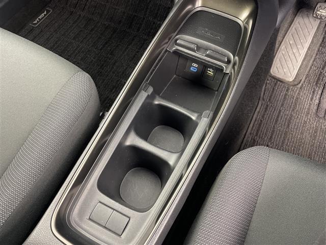 アクア Ｚ　ＴＯＹＯＴＡセーフティセンス　純正１０型ディスプレイオーディオ　レーダークルーズコントロール　バックカメラ　社外ＥＴＣ　純正フロアマット　レーンキープアシスト　ＬＥＤヘッドライト　オートハイビーム（19枚目）