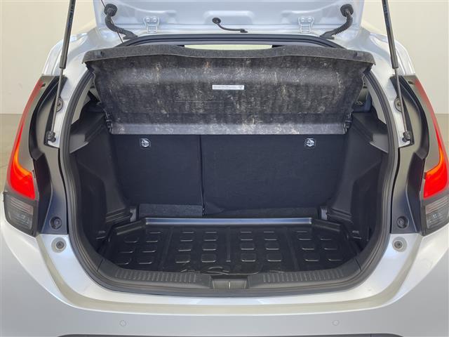 アクア Ｚ　ＴＯＹＯＴＡセーフティセンス　純正１０型ディスプレイオーディオ　レーダークルーズコントロール　バックカメラ　社外ＥＴＣ　純正フロアマット　レーンキープアシスト　ＬＥＤヘッドライト　オートハイビーム（23枚目）