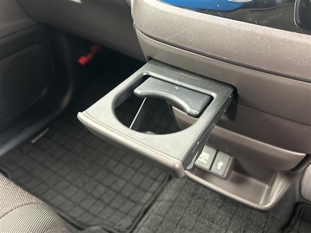 フリードハイブリッド ハイブリッド・Gホンダセンシング ホンダセンシング 純正9インチナビ 追従クルーズコントロール 両側パワースライドドア ビルトインETC シートヒーター LEDヘッドライト サンシェード ロードサイドアシスト レーンキープアシスト(22枚目)