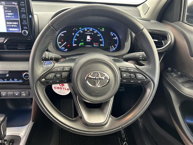 ヤリスクロス ハイブリッドＺ　純正ＤＡ　パノラミックビューモニター　Ｔｏｙｏｔａ　Ｓａｆｅｔｙ　Ｓｅｎｓｅ　プリクラッシュセーフティ　レーントレーシングアシスト　レーダークルーズコントロール　アダプティブハイビームシステム　ＬＥＤ（4枚目）