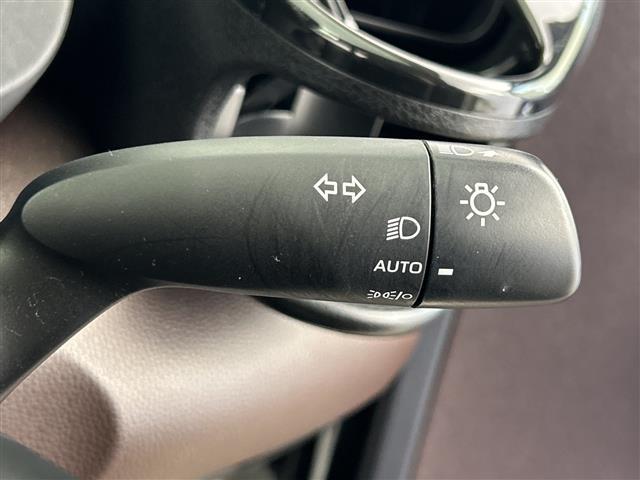 ヤリスクロス ハイブリッドＺ　純正ＤＡ　パノラミックビューモニター　Ｔｏｙｏｔａ　Ｓａｆｅｔｙ　Ｓｅｎｓｅ　プリクラッシュセーフティ　レーントレーシングアシスト　レーダークルーズコントロール　アダプティブハイビームシステム　ＬＥＤ（10枚目）