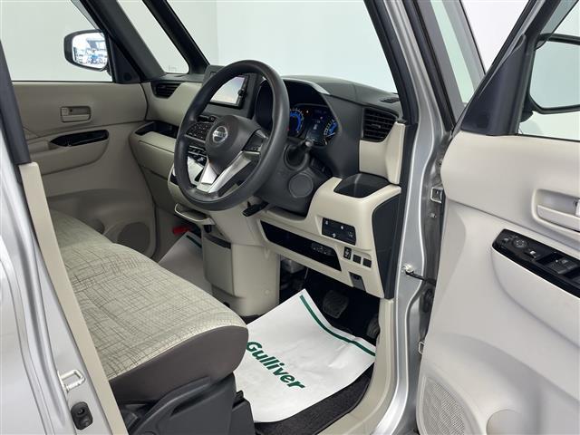 ルークス Ｘ　純正ＳＤナビ　アラウンドビューモニター　片側パワースライドドア　ＥＴＣ　ドライブレコーダー　エマージェンシーブレーキ　コーナーセンサー　ステアリングリモコン　純正フロアマット　スマートキー　Ａストップ（19枚目）