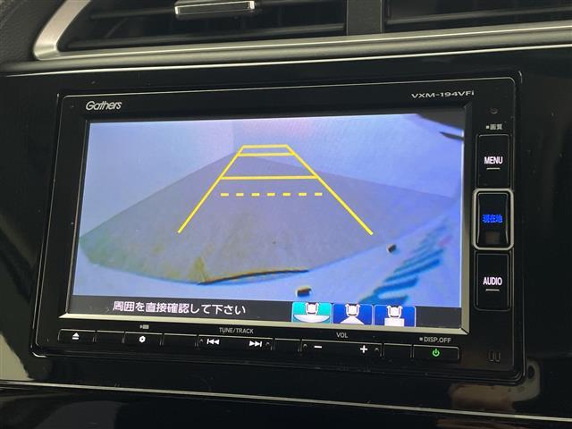 シャトル ハイブリッド　ホンダセンシング　純正ＳＤナビ　レーダークルーズコントロール　レーンキープアシスト　パドルシフト　前席シートヒーター　ドライブレコーダー　ドアバイザー　ＬＥＤヘッドライト　ビルドインＥＴＣ　電格ミラー（3枚目）