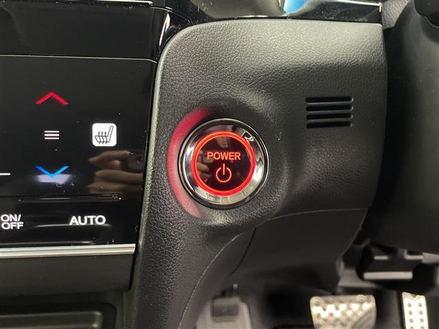 シャトル ハイブリッド　ホンダセンシング　純正ＳＤナビ　レーダークルーズコントロール　レーンキープアシスト　パドルシフト　前席シートヒーター　ドライブレコーダー　ドアバイザー　ＬＥＤヘッドライト　ビルドインＥＴＣ　電格ミラー（9枚目）