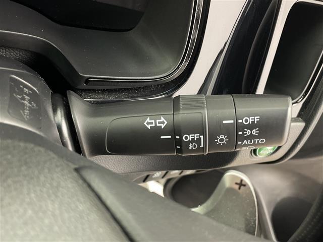 シャトル ハイブリッド　ホンダセンシング　純正ＳＤナビ　レーダークルーズコントロール　レーンキープアシスト　パドルシフト　前席シートヒーター　ドライブレコーダー　ドアバイザー　ＬＥＤヘッドライト　ビルドインＥＴＣ　電格ミラー（12枚目）