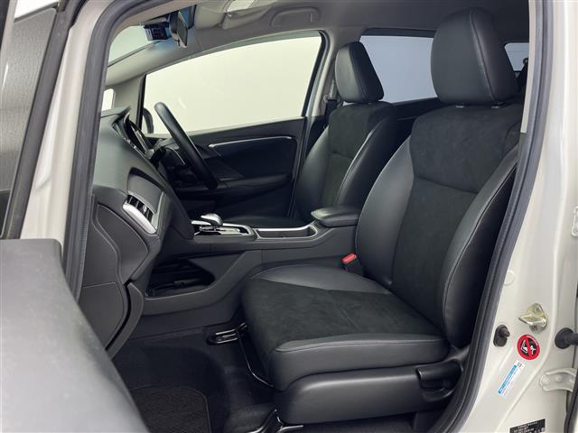 シャトル ハイブリッド　ホンダセンシング　純正ＳＤナビ　レーダークルーズコントロール　レーンキープアシスト　パドルシフト　前席シートヒーター　ドライブレコーダー　ドアバイザー　ＬＥＤヘッドライト　ビルドインＥＴＣ　電格ミラー（24枚目）