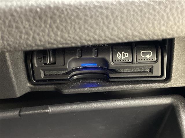 セレナ ＨＷＳ　Ｓ　ＨＶ　Ｖセレ　＋Ｓｅｆｔｙ　ワンオーナー　社外ＳＤナビ　フリップダウンモニター　ミラー一体型ドライブレコーダー　クルーズコントロール　ビルドインＥＴＣ　両側パワースライドドア　アレンジシート　アイドリングストップ　ドアバイザー（13枚目）