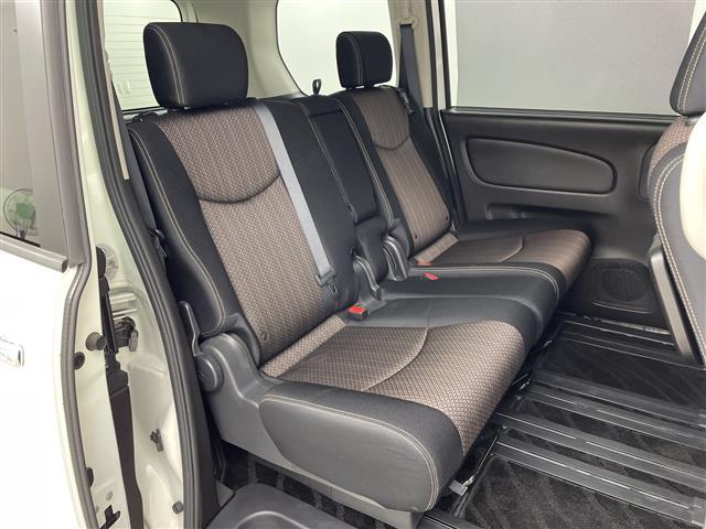 セレナ ＨＷＳ　Ｓ　ＨＶ　Ｖセレ　＋Ｓｅｆｔｙ　ワンオーナー　社外ＳＤナビ　フリップダウンモニター　ミラー一体型ドライブレコーダー　クルーズコントロール　ビルドインＥＴＣ　両側パワースライドドア　アレンジシート　アイドリングストップ　ドアバイザー（19枚目）