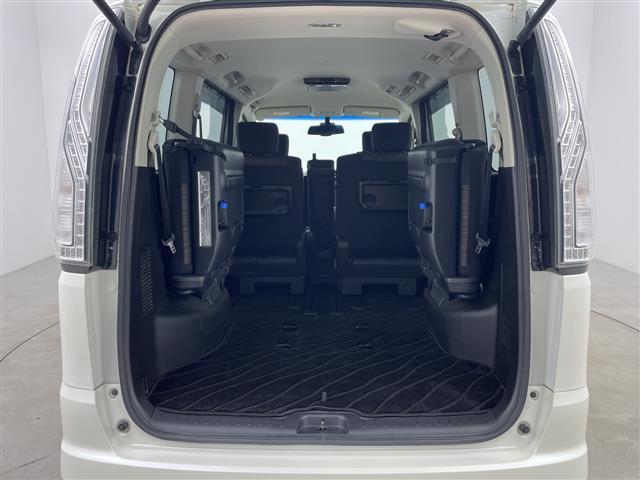 セレナ ＨＷＳ　Ｓ　ＨＶ　Ｖセレ　＋Ｓｅｆｔｙ　ワンオーナー　社外ＳＤナビ　フリップダウンモニター　ミラー一体型ドライブレコーダー　クルーズコントロール　ビルドインＥＴＣ　両側パワースライドドア　アレンジシート　アイドリングストップ　ドアバイザー（28枚目）