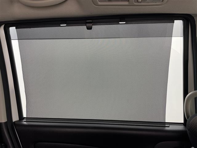 セレナ ＨＷＳ　Ｓ　ＨＶ　Ｖセレ　＋Ｓｅｆｔｙ　ワンオーナー　社外ＳＤナビ　フリップダウンモニター　ミラー一体型ドライブレコーダー　クルーズコントロール　ビルドインＥＴＣ　両側パワースライドドア　アレンジシート　アイドリングストップ　ドアバイザー（29枚目）