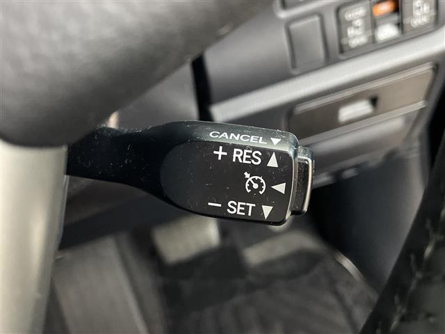 ヴォクシー 　純正ナビ　プリップダウンモニター　ビルドインＥＴＣ２．０　バックカメラ　リアサンシェード　ビルドインＥＴＣ　オートライト　オートハイビーム　クルーズコントロール　両側パワースライドドア　スマートキー（20枚目）