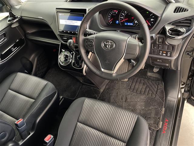 ヴォクシー 　純正ナビ　プリップダウンモニター　ビルドインＥＴＣ２．０　バックカメラ　リアサンシェード　ビルドインＥＴＣ　オートライト　オートハイビーム　クルーズコントロール　両側パワースライドドア　スマートキー（27枚目）