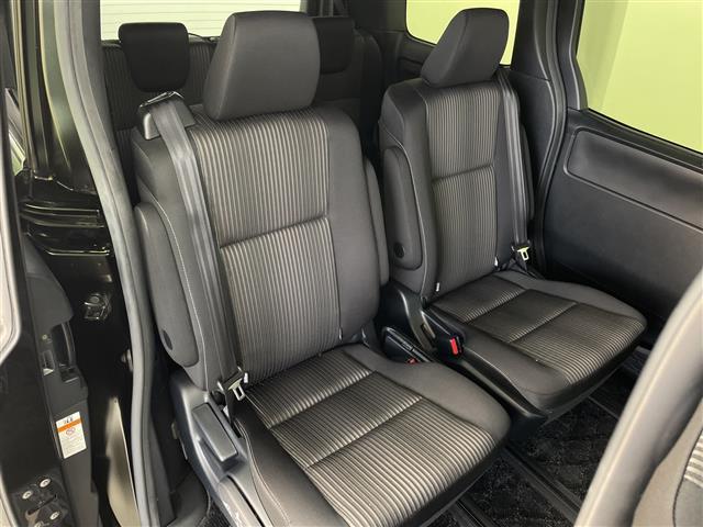 ヴォクシー 　純正ナビ　プリップダウンモニター　ビルドインＥＴＣ２．０　バックカメラ　リアサンシェード　ビルドインＥＴＣ　オートライト　オートハイビーム　クルーズコントロール　両側パワースライドドア　スマートキー（28枚目）