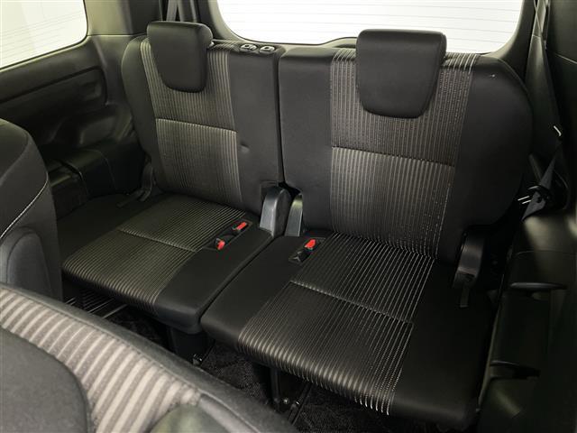 ヴォクシー 　純正ナビ　プリップダウンモニター　ビルドインＥＴＣ２．０　バックカメラ　リアサンシェード　ビルドインＥＴＣ　オートライト　オートハイビーム　クルーズコントロール　両側パワースライドドア　スマートキー（30枚目）