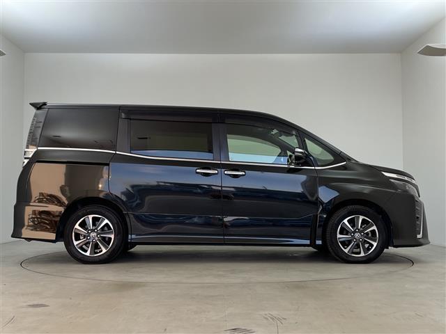 ヴォクシー 　純正ナビ　プリップダウンモニター　ビルドインＥＴＣ２．０　バックカメラ　リアサンシェード　ビルドインＥＴＣ　オートライト　オートハイビーム　クルーズコントロール　両側パワースライドドア　スマートキー（36枚目）