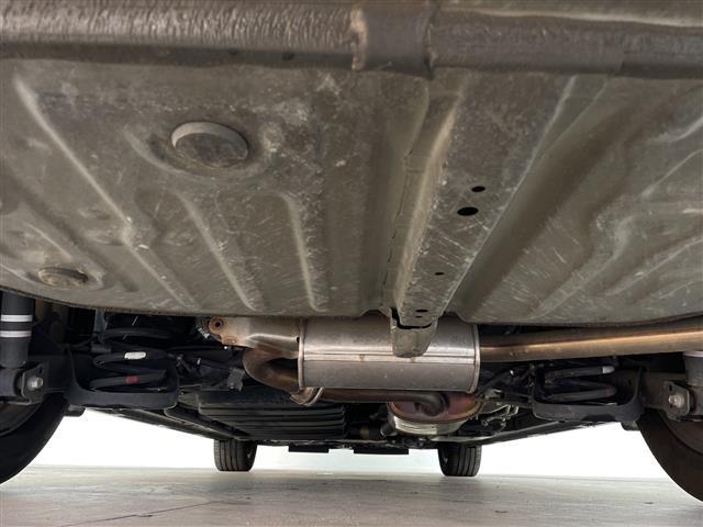 ヴォクシー 　純正ナビ　プリップダウンモニター　ビルドインＥＴＣ２．０　バックカメラ　リアサンシェード　ビルドインＥＴＣ　オートライト　オートハイビーム　クルーズコントロール　両側パワースライドドア　スマートキー（41枚目）