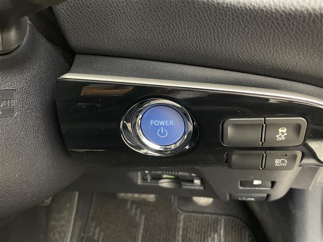 プリウス Ｓ　・ワンオーナー・ディーラー点検記録簿Ｈ３０〜Ｒ６・バックカメラ・前後ドライブレコーダー・ステアリングスイッチ・レーダークルーズコントロール・革巻きステアリング・横滑り防止装置（14枚目）