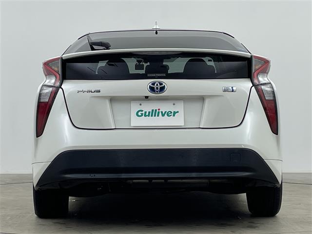 プリウス Ｓ　・ワンオーナー・ディーラー点検記録簿Ｈ３０〜Ｒ６・バックカメラ・前後ドライブレコーダー・ステアリングスイッチ・レーダークルーズコントロール・革巻きステアリング・横滑り防止装置（29枚目）