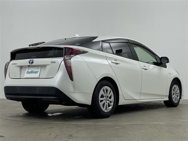 プリウス Ｓ　・ワンオーナー・ディーラー点検記録簿Ｈ３０〜Ｒ６・バックカメラ・前後ドライブレコーダー・ステアリングスイッチ・レーダークルーズコントロール・革巻きステアリング・横滑り防止装置（31枚目）