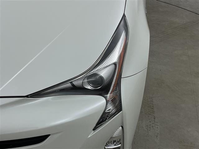 プリウス Ｓ　・ワンオーナー・ディーラー点検記録簿Ｈ３０〜Ｒ６・バックカメラ・前後ドライブレコーダー・ステアリングスイッチ・レーダークルーズコントロール・革巻きステアリング・横滑り防止装置（35枚目）