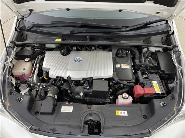 プリウス Ｓ　・ワンオーナー・ディーラー点検記録簿Ｈ３０〜Ｒ６・バックカメラ・前後ドライブレコーダー・ステアリングスイッチ・レーダークルーズコントロール・革巻きステアリング・横滑り防止装置（40枚目）