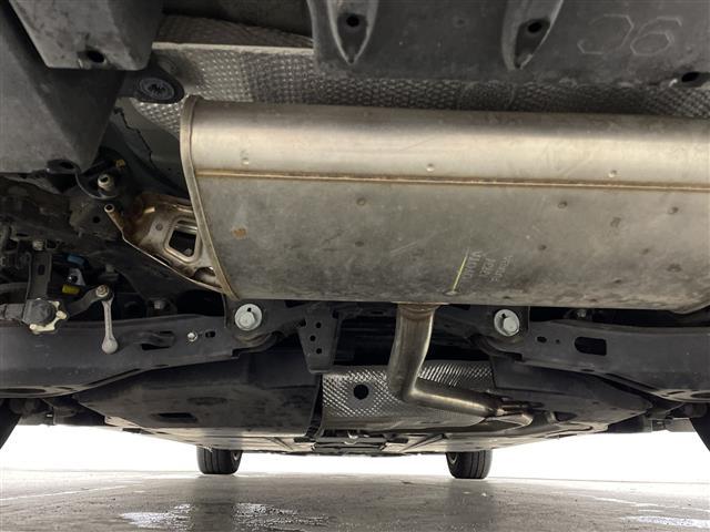 プリウス Ｓ　・ワンオーナー・ディーラー点検記録簿Ｈ３０〜Ｒ６・バックカメラ・前後ドライブレコーダー・ステアリングスイッチ・レーダークルーズコントロール・革巻きステアリング・横滑り防止装置（41枚目）