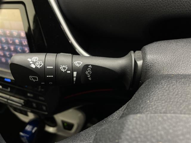 プリウス Ｓツーリングセレクション　純正９型ナビ　フルセグ　Ｂｌｕｅｔｏｏｔｈ　ＣＤ　ＤＶＤ　バックカメラ　トヨタセーフティセンス　ＥＴＣ　黒合皮　シートヒーター　ＬＥＤヘッドライト　禁煙車　社外ＡＷスタッドレス付き（9枚目）