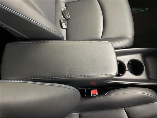 プリウス Ｓツーリングセレクション　純正９型ナビ　フルセグ　Ｂｌｕｅｔｏｏｔｈ　ＣＤ　ＤＶＤ　バックカメラ　トヨタセーフティセンス　ＥＴＣ　黒合皮　シートヒーター　ＬＥＤヘッドライト　禁煙車　社外ＡＷスタッドレス付き（17枚目）