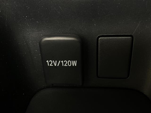 プリウス Ｓツーリングセレクション　純正９型ナビ　フルセグ　Ｂｌｕｅｔｏｏｔｈ　ＣＤ　ＤＶＤ　バックカメラ　トヨタセーフティセンス　ＥＴＣ　黒合皮　シートヒーター　ＬＥＤヘッドライト　禁煙車　社外ＡＷスタッドレス付き（19枚目）