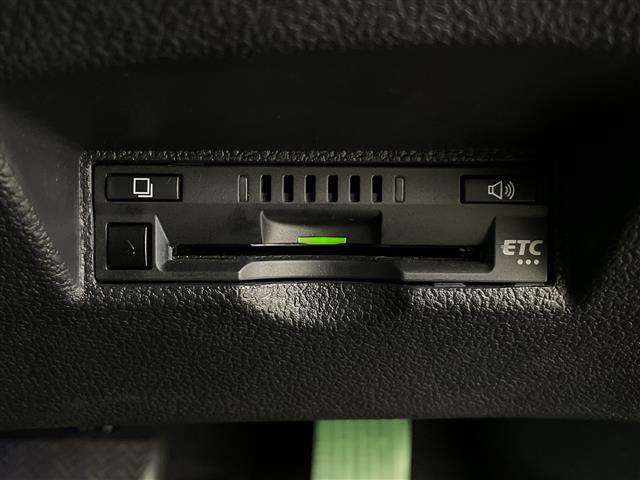 プリウス Ｓツーリングセレクション　純正９型ナビ　フルセグ　Ｂｌｕｅｔｏｏｔｈ　ＣＤ　ＤＶＤ　バックカメラ　トヨタセーフティセンス　ＥＴＣ　黒合皮　シートヒーター　ＬＥＤヘッドライト　禁煙車　社外ＡＷスタッドレス付き（21枚目）