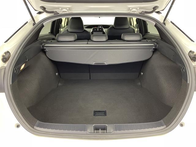 プリウス Ｓツーリングセレクション　純正９型ナビ　フルセグ　Ｂｌｕｅｔｏｏｔｈ　ＣＤ　ＤＶＤ　バックカメラ　トヨタセーフティセンス　ＥＴＣ　黒合皮　シートヒーター　ＬＥＤヘッドライト　禁煙車　社外ＡＷスタッドレス付き（23枚目）