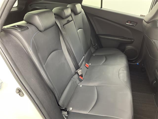 プリウス Ｓツーリングセレクション　純正９型ナビ　フルセグ　Ｂｌｕｅｔｏｏｔｈ　ＣＤ　ＤＶＤ　バックカメラ　トヨタセーフティセンス　ＥＴＣ　黒合皮　シートヒーター　ＬＥＤヘッドライト　禁煙車　社外ＡＷスタッドレス付き（29枚目）