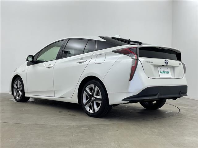 プリウス Ｓツーリングセレクション　純正９型ナビ　フルセグ　Ｂｌｕｅｔｏｏｔｈ　ＣＤ　ＤＶＤ　バックカメラ　トヨタセーフティセンス　ＥＴＣ　黒合皮　シートヒーター　ＬＥＤヘッドライト　禁煙車　社外ＡＷスタッドレス付き（43枚目）