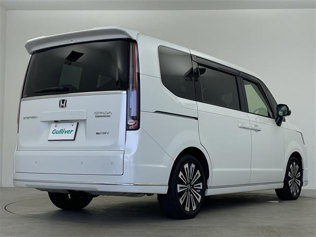 ステップワゴン ｅ：ＨＥＶスパーダ　プレミアムライン　純正１１インチナビ　純正フリップ　マルチビューカメラ　パワーバックドア　パドルシフト　レーダークルコン　両側パワスラ　ＢＳＭ　ハーフレザーシート　オットマン　オートライト　ＭＵＧＥＮフロントグリル（32枚目）