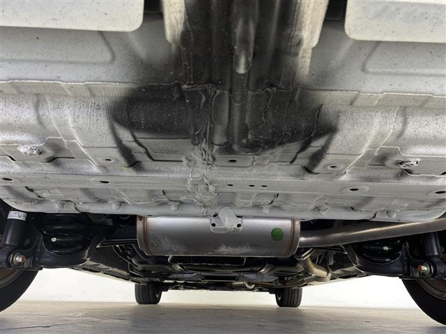 ステップワゴン ｅ：ＨＥＶスパーダ　プレミアムライン　純正１１インチナビ　純正フリップ　マルチビューカメラ　パワーバックドア　パドルシフト　レーダークルコン　両側パワスラ　ＢＳＭ　ハーフレザーシート　オットマン　オートライト　ＭＵＧＥＮフロントグリル（41枚目）