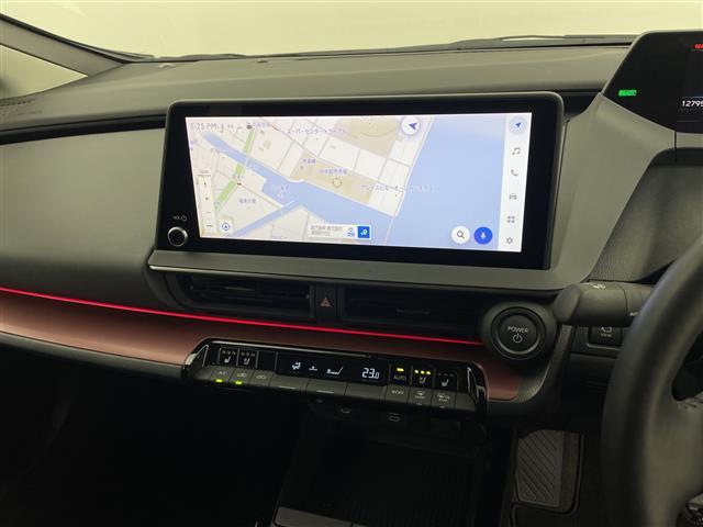 プリウス Ｚ　ワンオーナー　ＴＯＹＯＴＡチームメイト　ディスプレイオーディオ　トヨタセーフティセンス　パノラミックビュー　パノラマルーフ　置くだけ充電　ナビ連動ドライブレコーダー　電動パーキング　パークアシスト（5枚目）