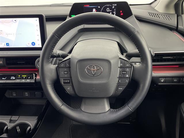 プリウス Ｚ　ワンオーナー　ＴＯＹＯＴＡチームメイト　ディスプレイオーディオ　トヨタセーフティセンス　パノラミックビュー　パノラマルーフ　置くだけ充電　ナビ連動ドライブレコーダー　電動パーキング　パークアシスト（7枚目）