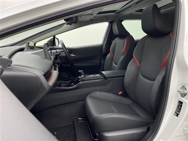 プリウス Ｚ　ワンオーナー　ＴＯＹＯＴＡチームメイト　ディスプレイオーディオ　トヨタセーフティセンス　パノラミックビュー　パノラマルーフ　置くだけ充電　ナビ連動ドライブレコーダー　電動パーキング　パークアシスト（28枚目）