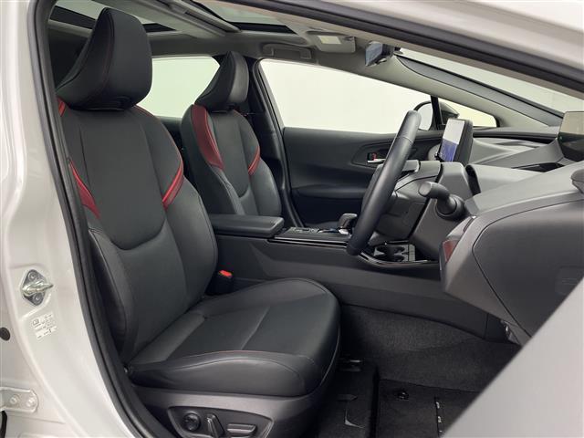 プリウス Ｚ　ワンオーナー　ＴＯＹＯＴＡチームメイト　ディスプレイオーディオ　トヨタセーフティセンス　パノラミックビュー　パノラマルーフ　置くだけ充電　ナビ連動ドライブレコーダー　電動パーキング　パークアシスト（29枚目）