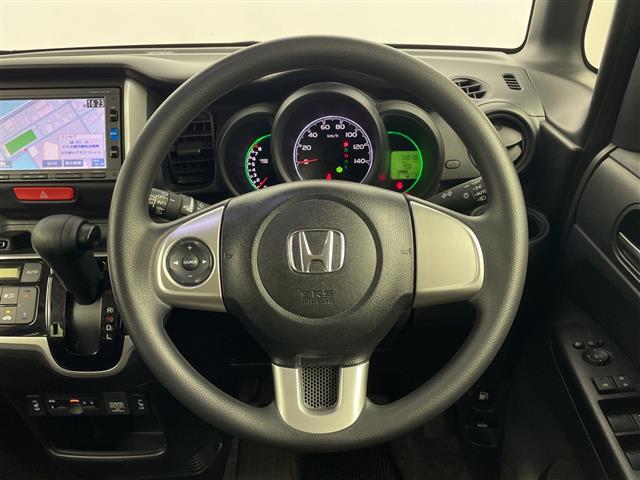 N-BOX G SSパッケージ 純正ナビ☆両側パワースライドドアワンオーナーワンセグテレビフロアマットドアバイザーオートライト社外アルミホイールD/NシートヒーターBluetoothプッシュスート(4枚目)