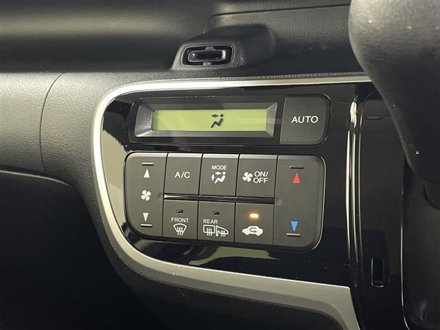 N-BOX G SSパッケージ 純正ナビ☆両側パワースライドドアワンオーナーワンセグテレビフロアマットドアバイザーオートライト社外アルミホイールD/NシートヒーターBluetoothプッシュスート(14枚目)