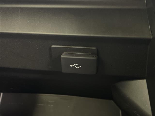 N-BOX G SSパッケージ 純正ナビ☆両側パワースライドドアワンオーナーワンセグテレビフロアマットドアバイザーオートライト社外アルミホイールD/NシートヒーターBluetoothプッシュスート(16枚目)