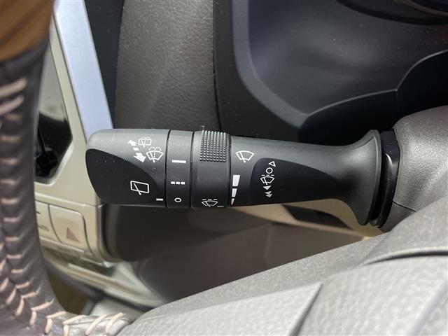 ランドクルーザープラド ＴＸ　社外ＳＤナビ　ＡＬＰＩＮＥスピーカー　バックカメラ　パーキングセンサー　社外フロアマット　リフトアップ　ＥＴＣ　ＬＤＡ　ＰＣＳ　ＡＣＣ　ＬＥＤヘッドライト　社外ＡＷ　ホワイトレタータイヤ（8枚目）