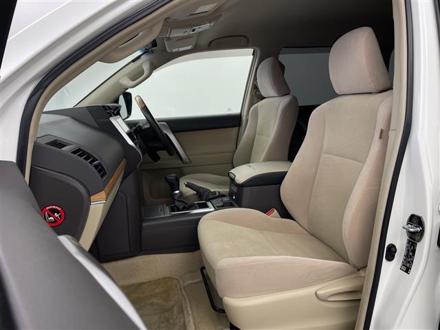 ランドクルーザープラド ＴＸ　社外ＳＤナビ　ＡＬＰＩＮＥスピーカー　バックカメラ　パーキングセンサー　社外フロアマット　リフトアップ　ＥＴＣ　ＬＤＡ　ＰＣＳ　ＡＣＣ　ＬＥＤヘッドライト　社外ＡＷ　ホワイトレタータイヤ（28枚目）