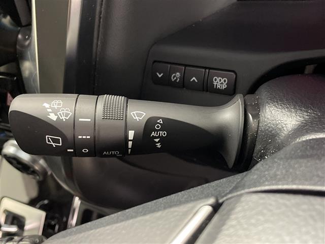 ヴェルファイア ２．５Ｚ　Ｇエディション　純正９インチナビゲーションＣＤ／ＤＶＤ／ＳＤ／フルセグ／Ｂｌｕｅｔｏｏｔｈデジタルインナーミラーローダウン社外２１インチアルミホイールＤ／ＮパワーシートＤ／Ｎシートヒーター（9枚目）