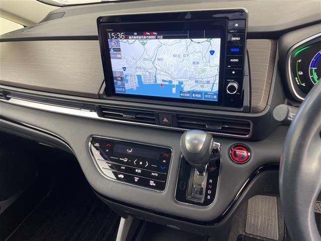 オデッセイハイブリッド ｅ：ＨＥＶアブソルート・ＥＸ　ワンオーナー純正ナビ【ＶＸＵ－２１７ＤＹｉ】両側パワースライドドア前後コーナーセンサーハーフレザーシートビルトインＥＴＣ２．０パノラミックビューモニターブラインドスポット（5枚目）